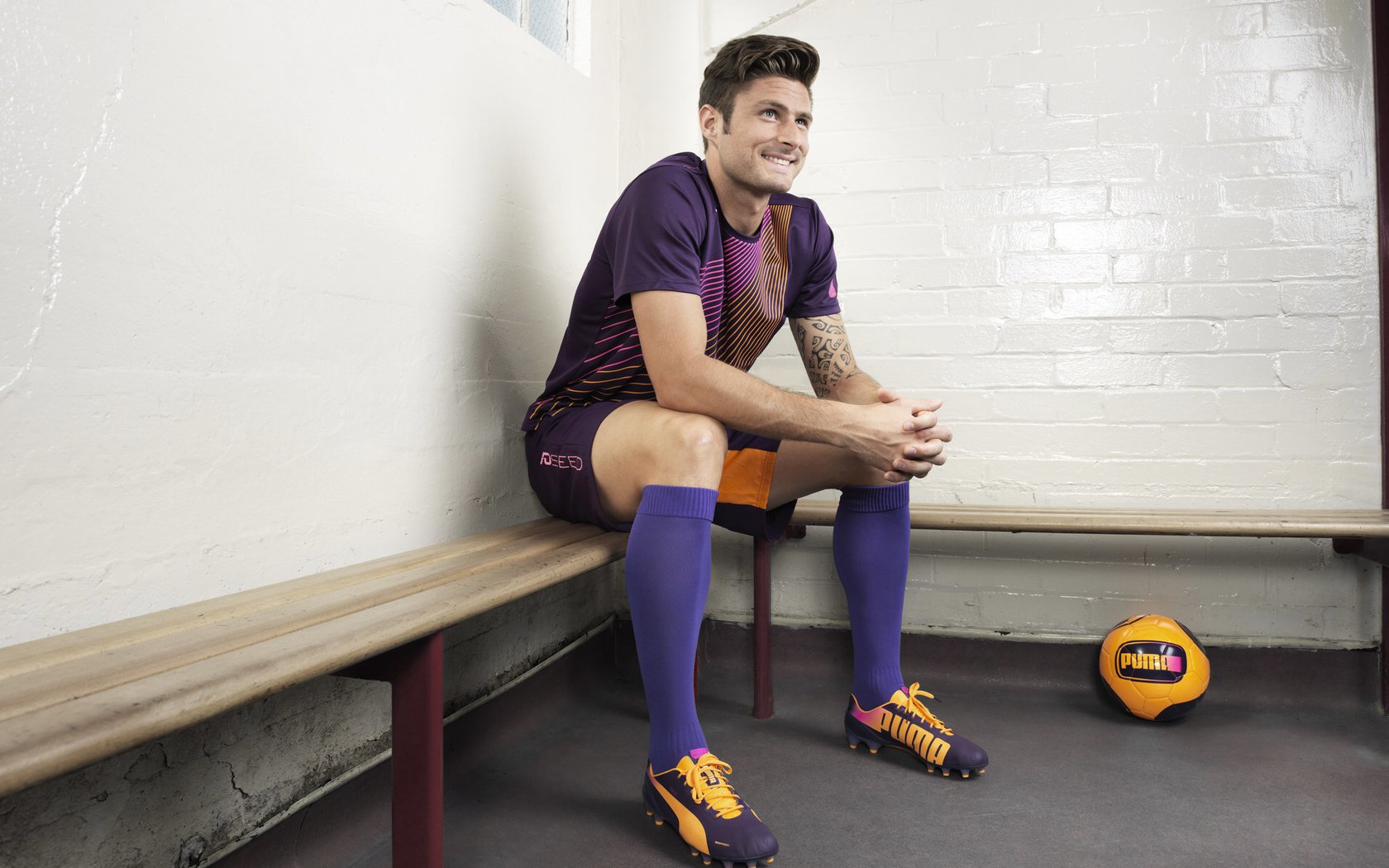 开云体育充值-澳大利亚橄榄球队的战略转型：新的战术理念和年轻力量，澳大利亚橄榄球比赛规则