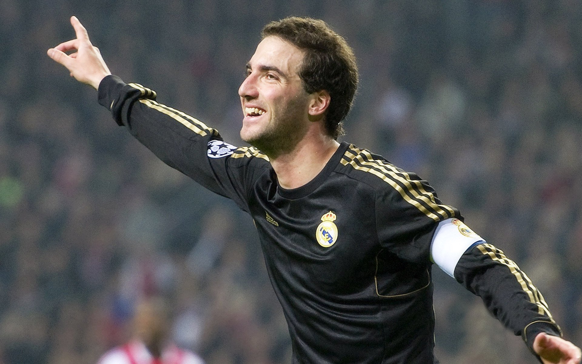 英超紧张刺激：最后一分钟的高光时刻，英超精彩